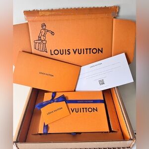 Auth Louis Vuitton 5 Pcs Set Gift Bag + Box 8” + Ribbon & Card + Receipt Holder